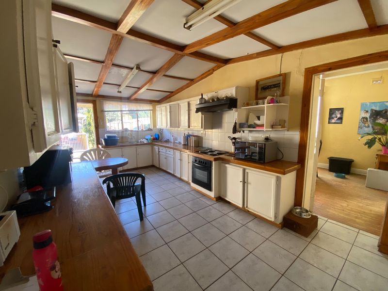 Welcome Home to Endless Comfort, Space, and Potential! - Photo 3