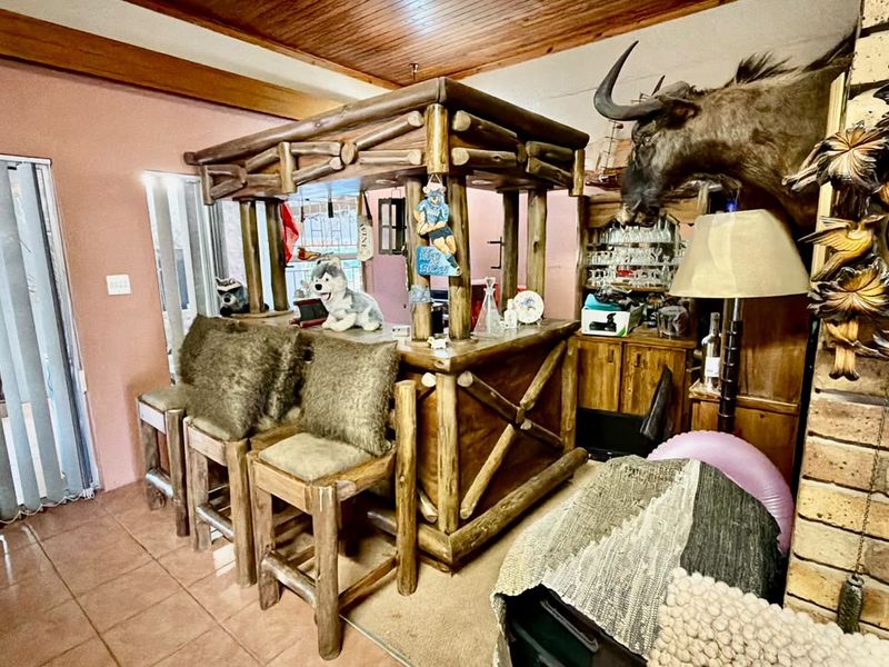 Rare opportunity to own a home in a very sought after street  - Photo 10