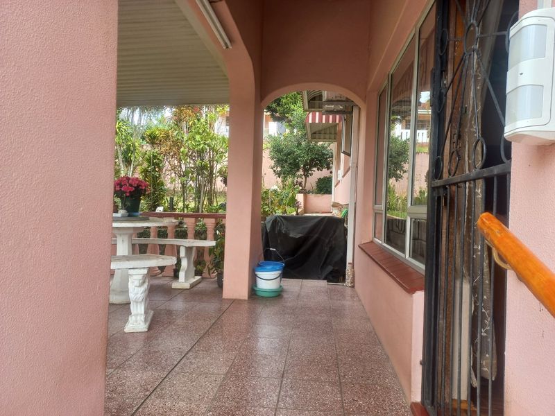 LOVELY FAMILY HOME FOR SALE IN STANGER - Photo 7