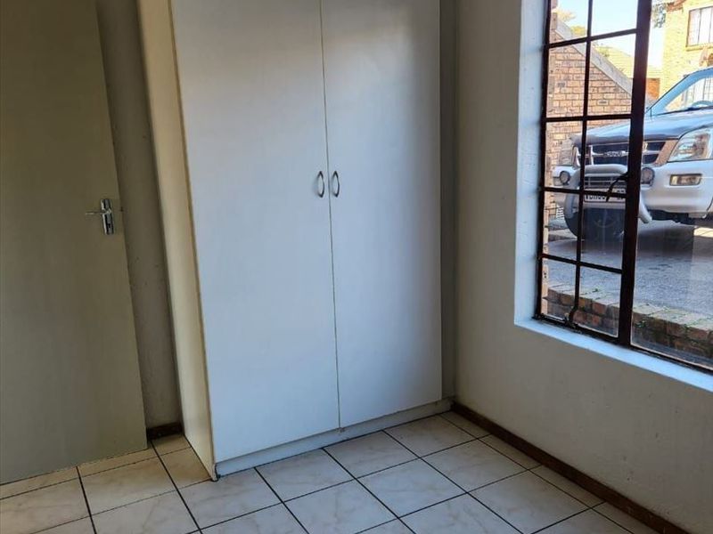 Charming Two-Bedroom Home with Great Value - Photo 3