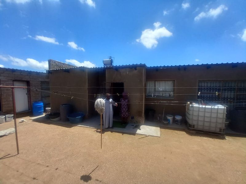 Charming Mankweng rural Home with Practical Living - Photo 3