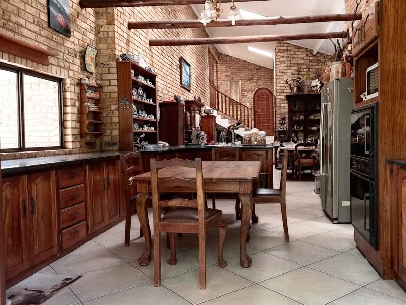 INVESTMENT PROPERTY /FAMILY HOME FOR SALE - Photo 3