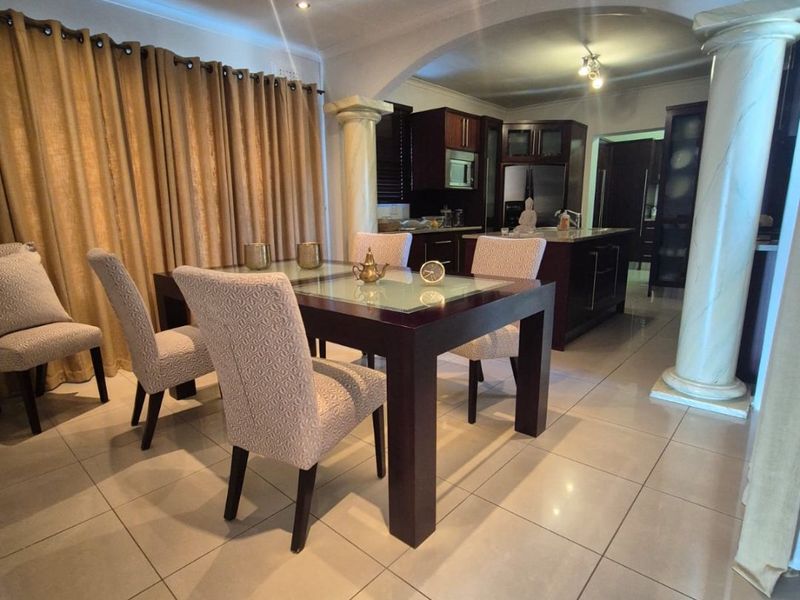 Spacious 7-Bedroom Family Home with Dual Living in Moorton - Photo 8