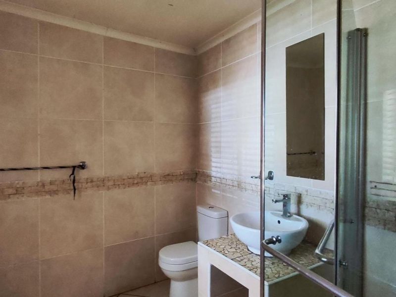 6 Bedroom House in Terenure - Photo 7