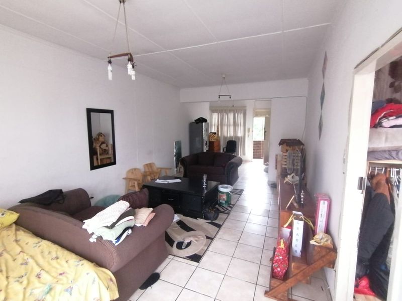 Spacious 2-Bedroom Apartment – Prime Location & Investment Potential - Photo 4