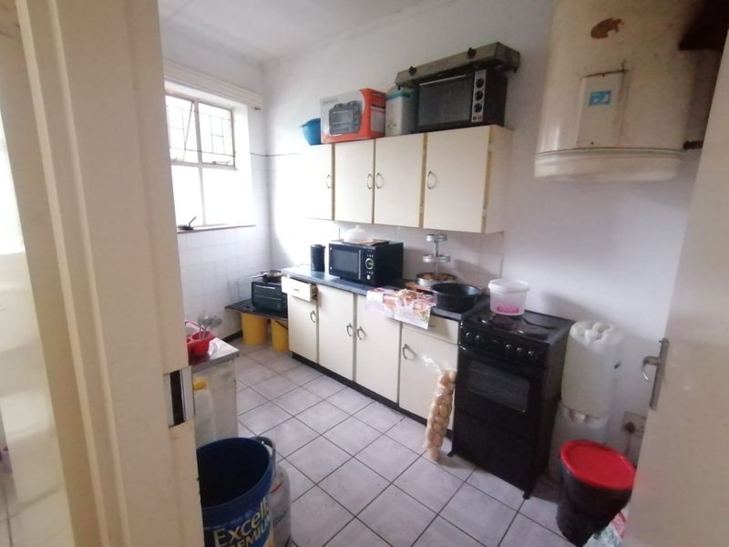 Spacious 2-Bedroom Apartment – Prime Location & Investment Potential - Photo 5