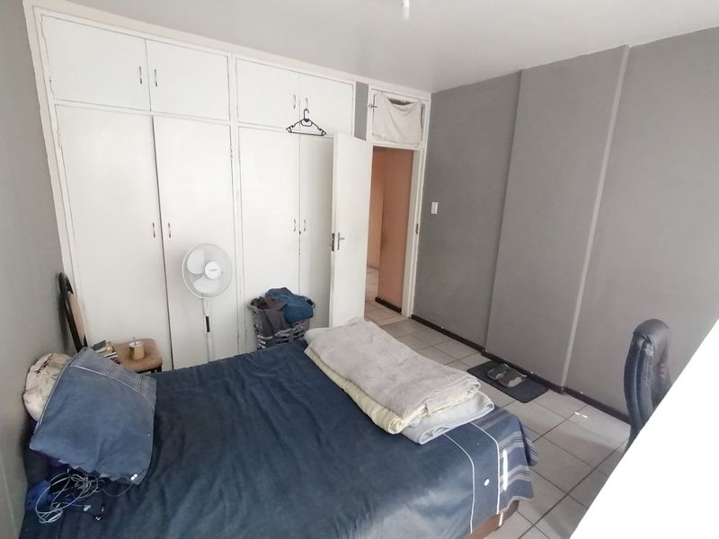 Newly Refurbished 2-Bedroom Apartment – Muckleneuk, Pretoria - Photo 4