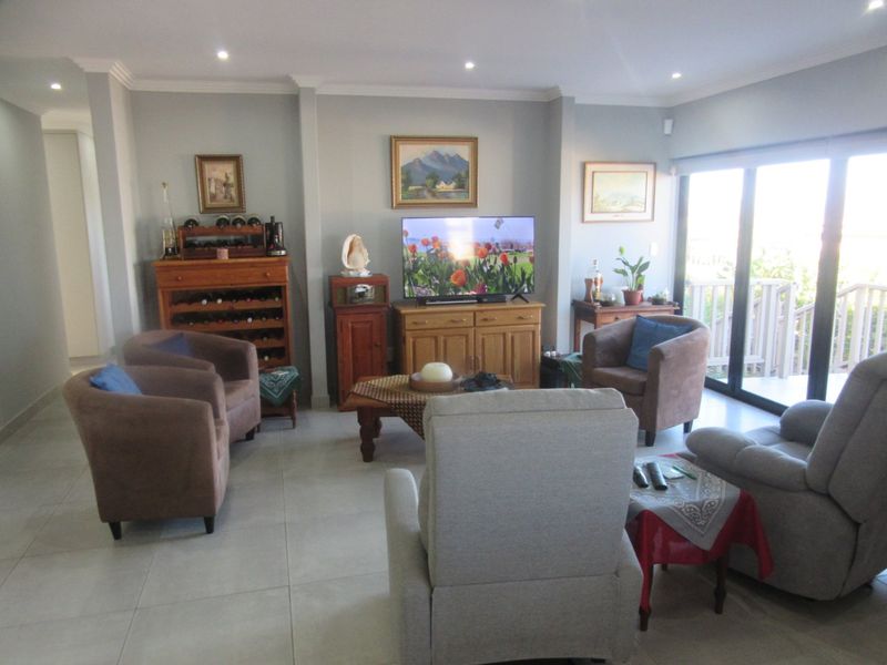 Beautiful Home in Blue Ridge Eco Estate, Mossel Bay - Photo 2