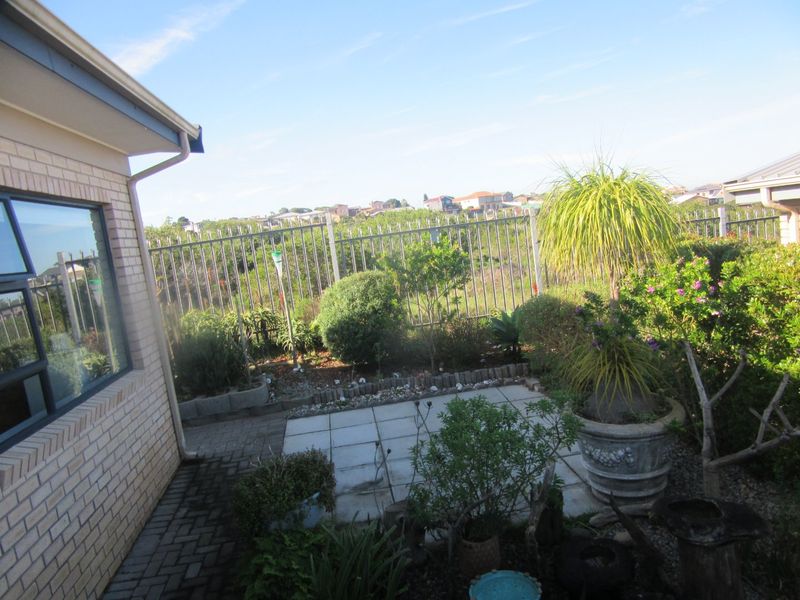 Beautiful Home in Blue Ridge Eco Estate, Mossel Bay - Photo 9