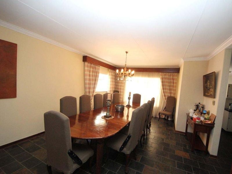 Secure 4-Bedroom House with 4 Apartments in Morninghill - Photo 7
