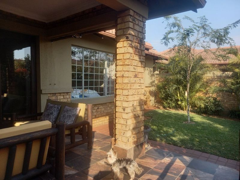 Immaculate 2  Bedroom 2 Bathroom Simplex on offer in Sinoville - Photo 5