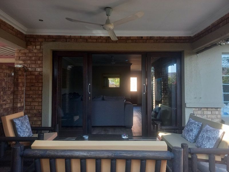 Immaculate 2  Bedroom 2 Bathroom Simplex on offer in Sinoville - Photo 6