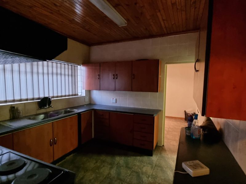 4 Bedroom House to Rent  - Photo 5