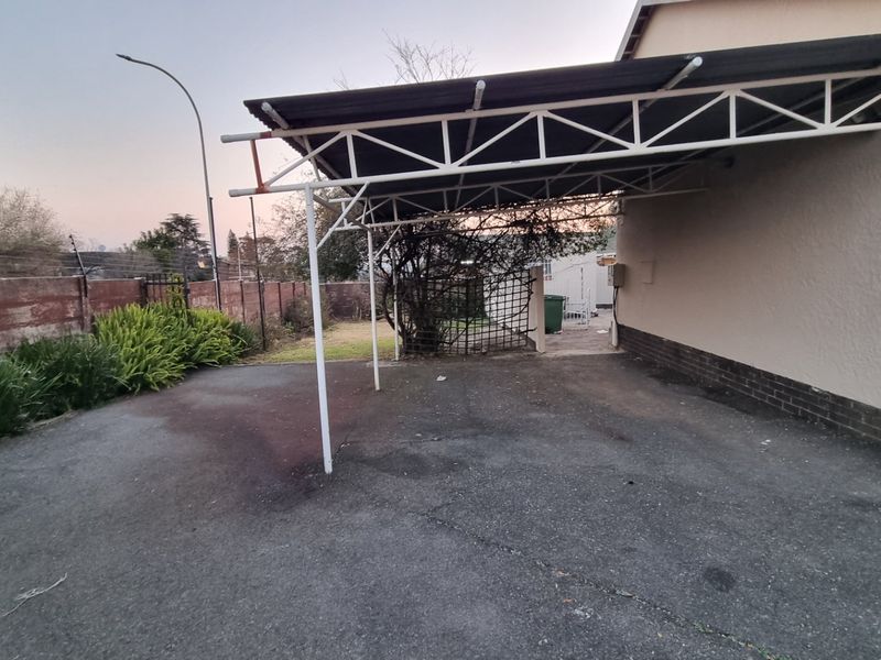 4 Bedroom House to Rent  - Photo 4