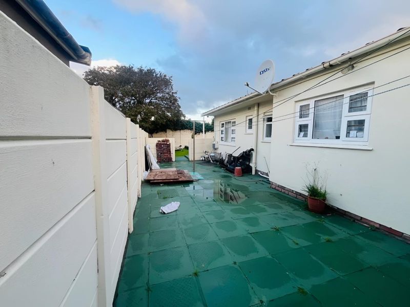 3-Bedroom Family Home in the Heart of Wetton - Photo 1