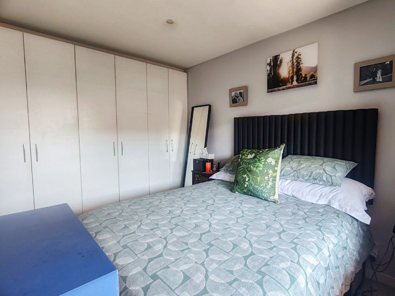 Modern 2-Bedroom Apartment for Sale in Bedfordview - Photo 8