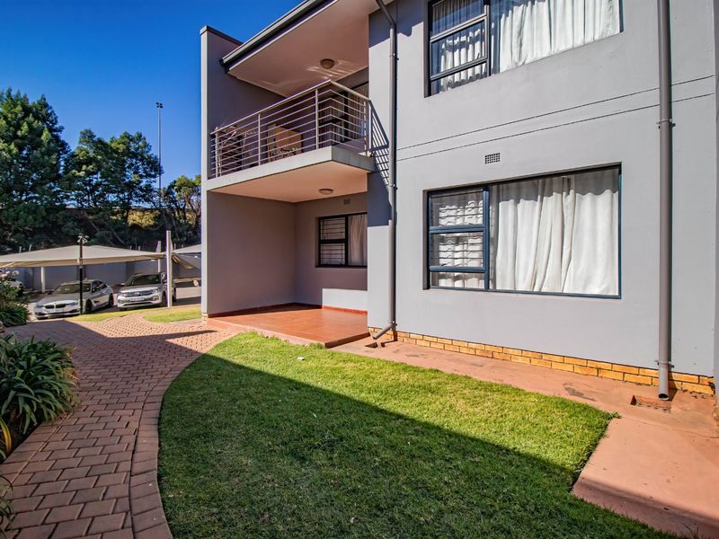 Modern 2-Bedroom Apartment for Sale in Bedfordview - Photo 1