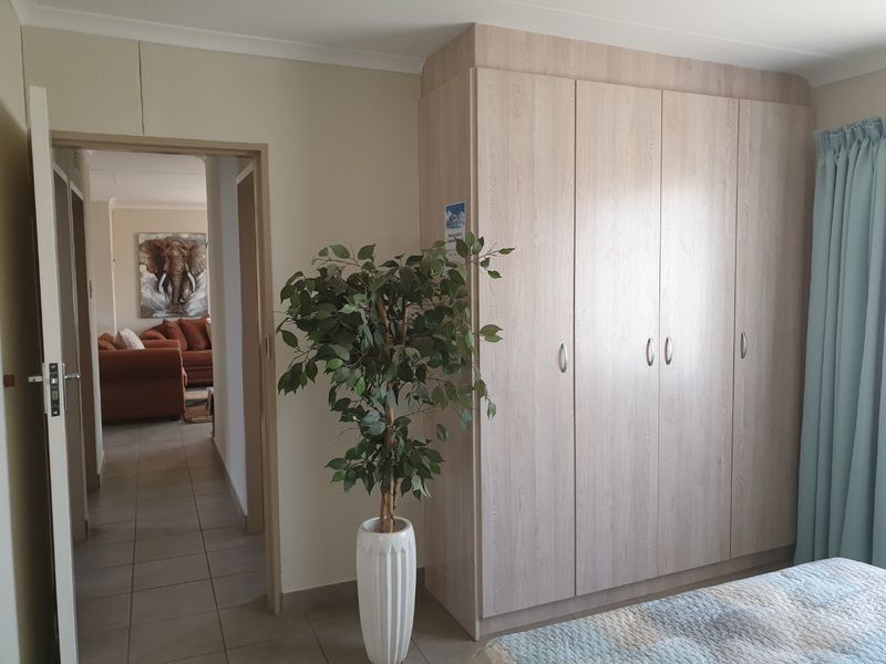 Stunning 4-bedroom house for sale in Sky City - Milano Security Estate - Photo 10