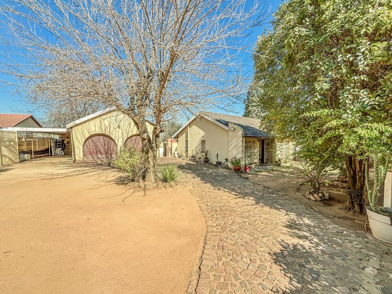 3 bedroom Family Home in Birch Arcres - Photo 1