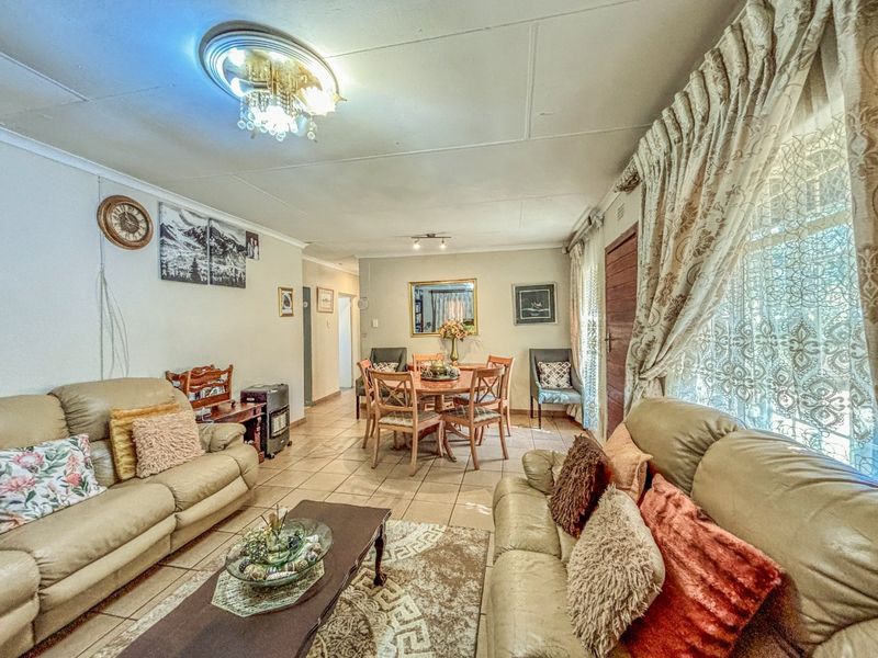3 bedroom Family Home in Birch Arcres - Photo 7