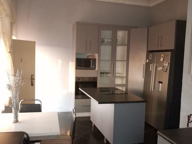 A perfect blend of comfort and investment opportunity — secure, neat, and versatile! - Photo 6
