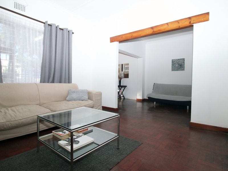Charming Lansdowne Three Bedroom Family Home Plus Additional Income Flatlet - Photo 4