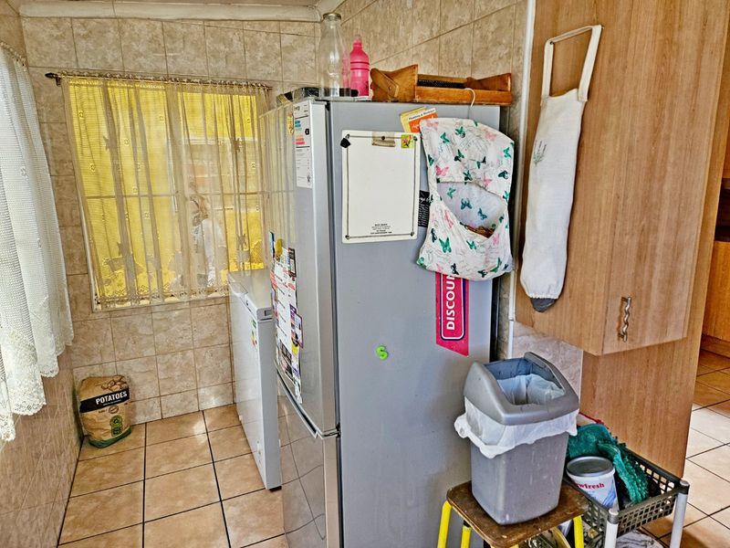 Lovely 3-Bedroom Family Home with Exceptional Investment Potential - Photo 8