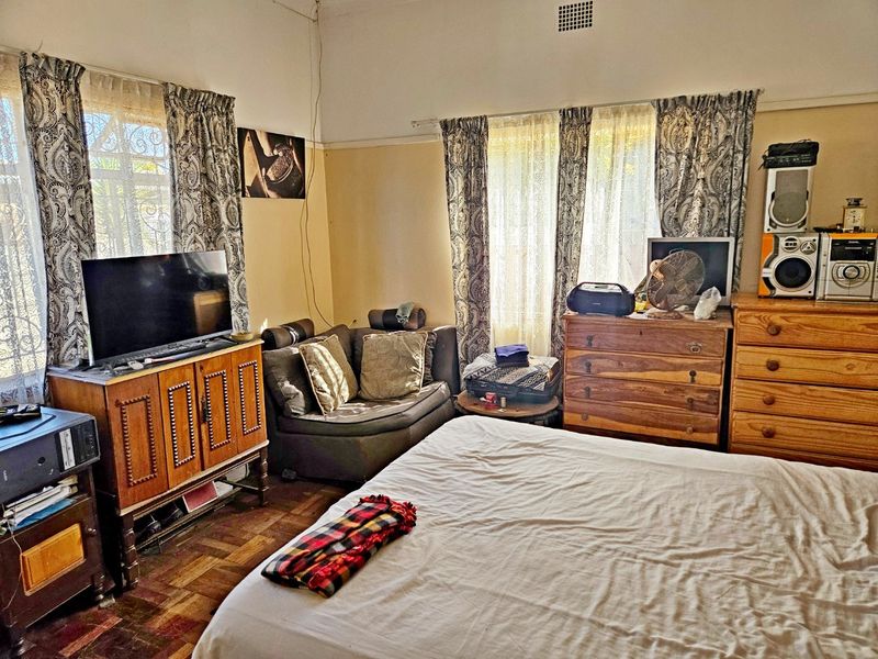 Lovely 3-Bedroom Family Home with Exceptional Investment Potential - Photo 10