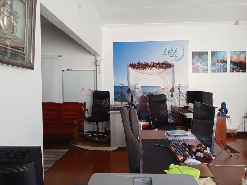 Spacious 5-Bedroom Family Home – Perfect for Large Families or Working from Home! - Photo 5