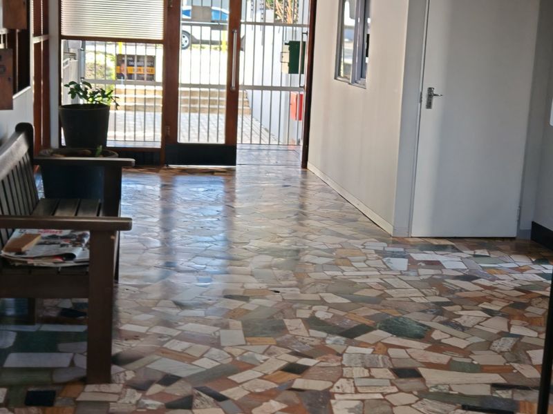 2 Bedroom Apartment for sale in the heart of Linden. - Photo 10