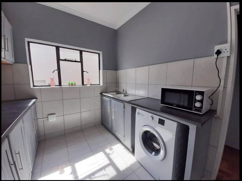 Rooms to let in Central - Photo 3