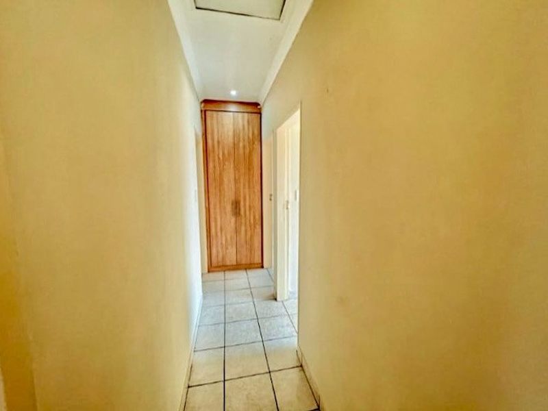 Townhouse for Sale in Thatchfield - Photo 8