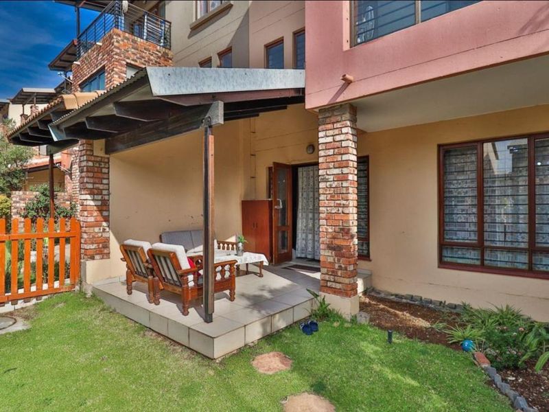 Bright 2-Bedroom Flat in Vorna Valley - Photo 1