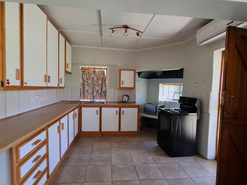 Charming Countryside Retreat with All the Town Conveniences - Photo 5