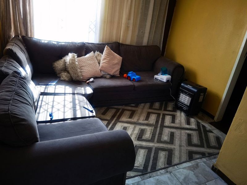3 Bedroom House for Sale in Windmill Park - Photo 8