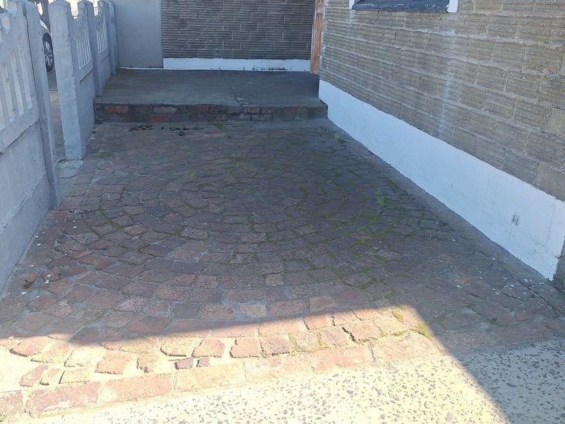 Lovely family home  - Photo 3