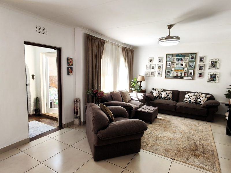 Charming Krugersdorp Home with Lush Garden and Pool - Photo 4