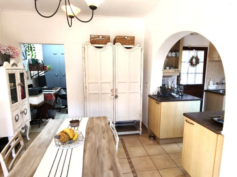 Charming Krugersdorp Home with Lush Garden and Pool - Photo 8