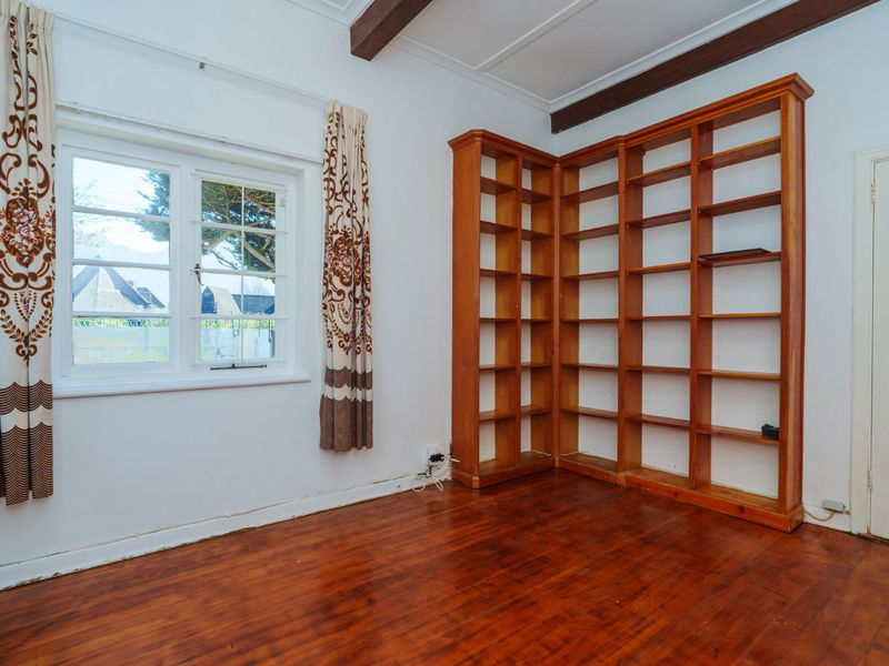Prime Suburbs Rental opportunity - Where Character Meets Convenience - Photo 9