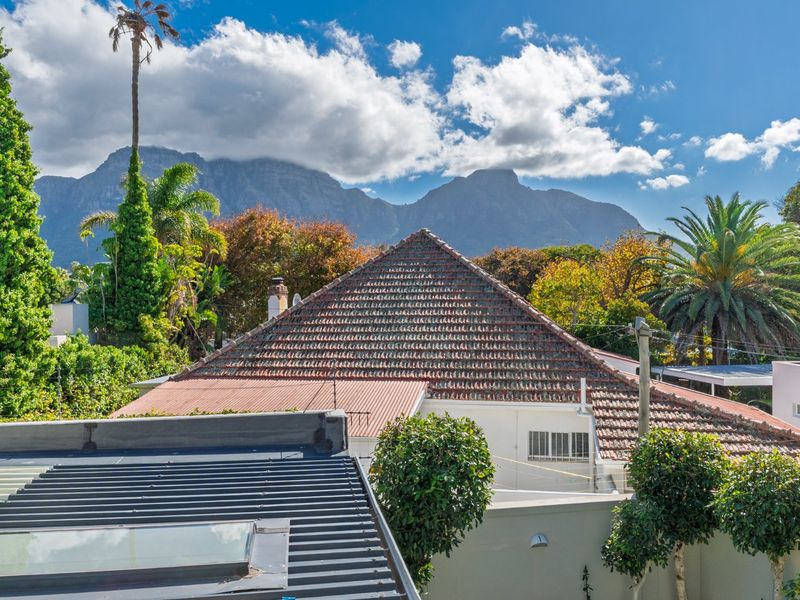 Secure, North-Facing Estate Home with Mountain Views - Photo 1
