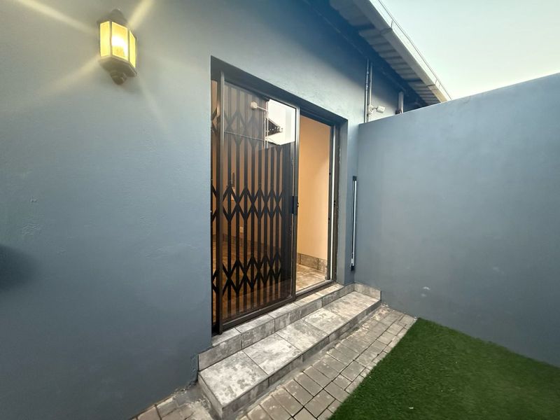 Bachelor Flatlet to Rent in Melodie – Ideal Location! - Photo 1