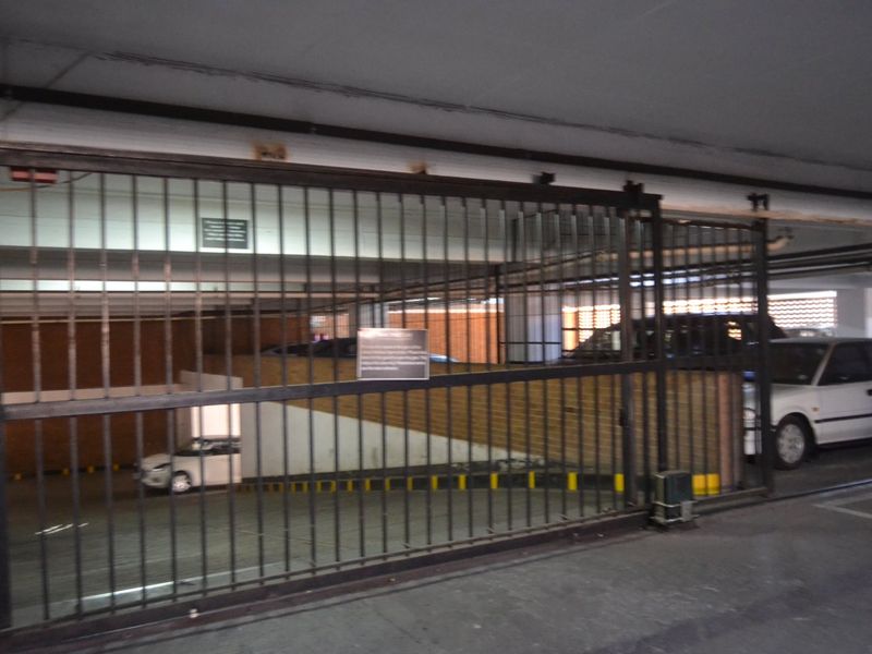 Neat Bachelor Apartment for sale Maboneng - Photo 5