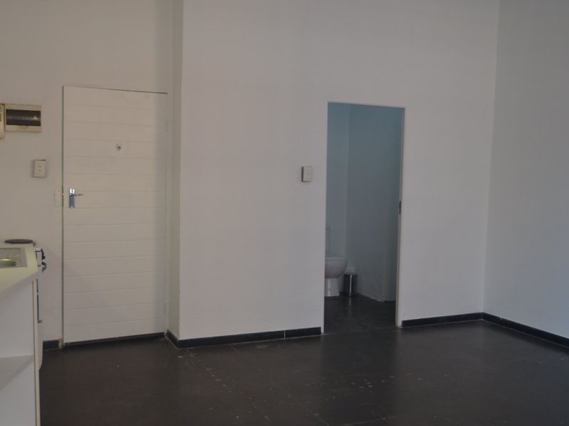 Neat Bachelor Apartment for sale Maboneng - Photo 10