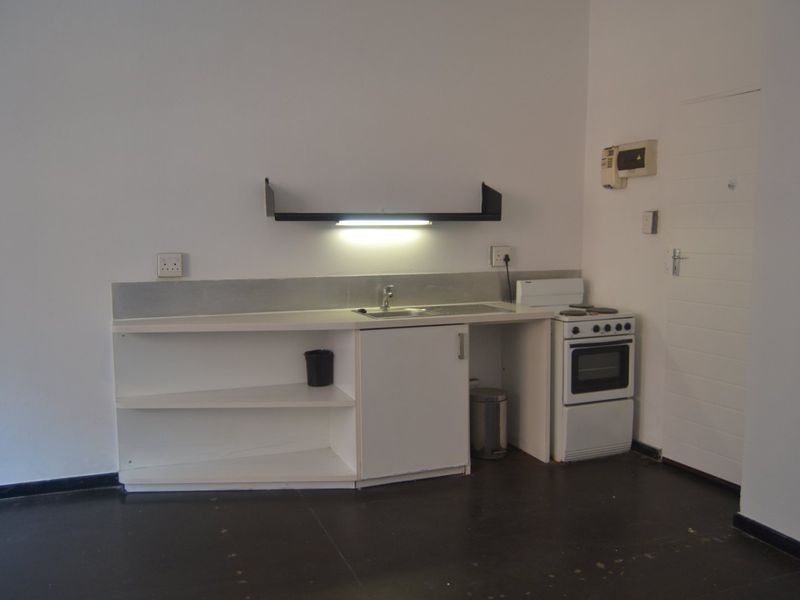 Neat Bachelor Apartment for sale Maboneng - Photo 8