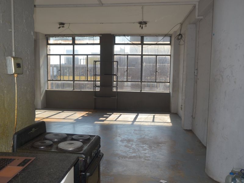 Central City Studio Lookout in Johannesburg - Photo 8