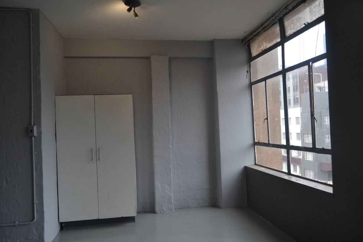 Central City Studio Lookout in Johannesburg - Photo 3