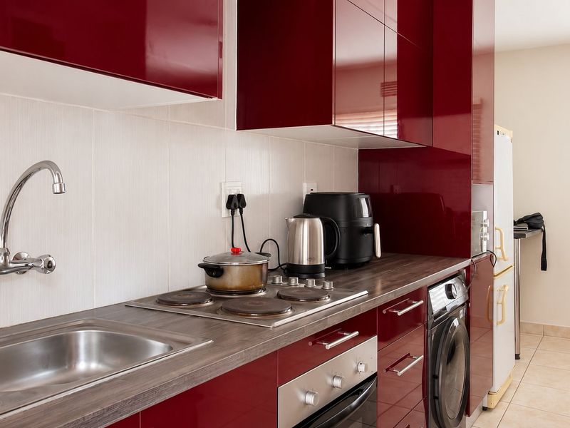 Convenient Family Living in the Heart of Jabulani, Soweto - Photo 3