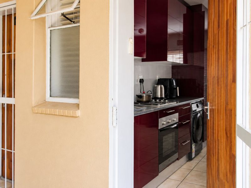 Convenient Family Living in the Heart of Jabulani, Soweto - Photo 2