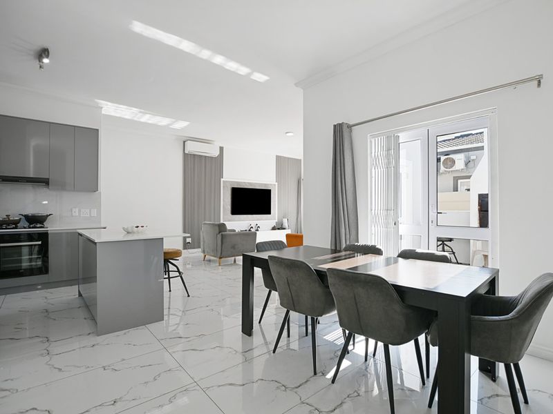 Pristine home with modern finishes - Photo 8