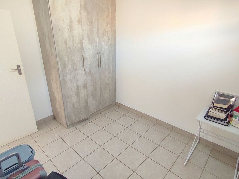 Spacious 4 Bedroom Ground Floor Family Home with Private Garden in Ashwood, Monavoni - Photo 6